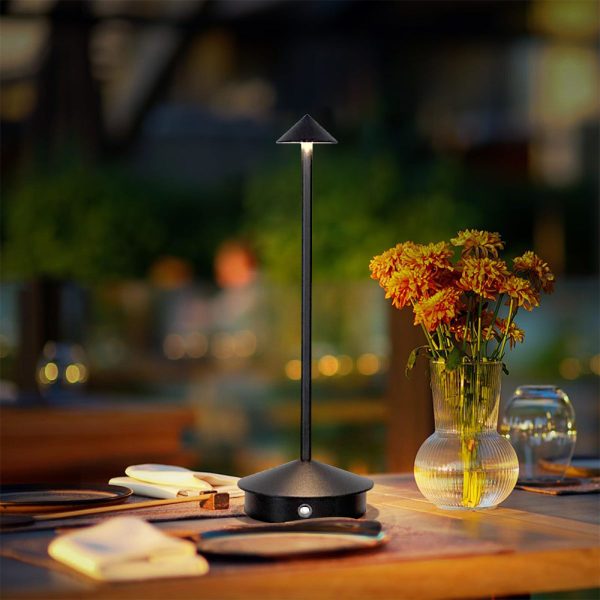 Pointed Mushroom Table Lamp
