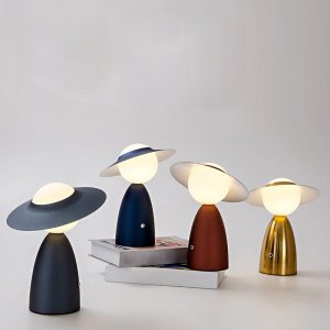 Scarecrow Table Lamp - Image 4
