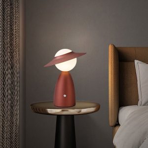 Scarecrow Table Lamp - Image 7