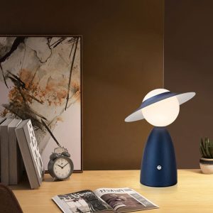 Scarecrow Table Lamp - Image 5